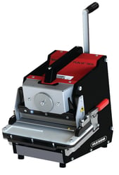 PUN M NDX 200mm Blade 3_4 view front labeled CMYK 080520